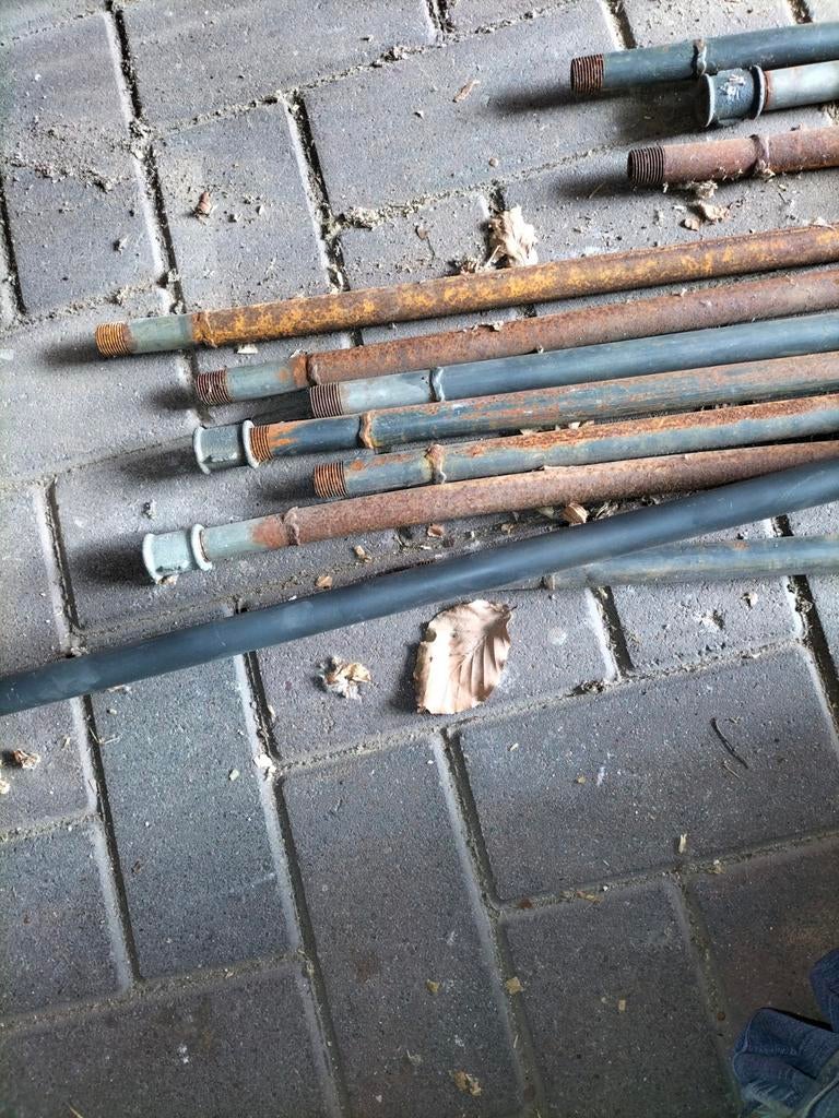 zelf je eigen waterput van c.a. 15 meter spuiten. zie fotos, Ophalen of Verzenden, Gebruikt, Beregeningspomp