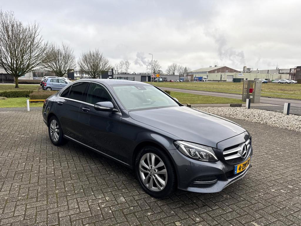 Mercedes-Benz C-klasse 180 Lease Edition 2015 Dealer onderho, Gebruikt, Bedrijf, Handgeschakeld, Sedan