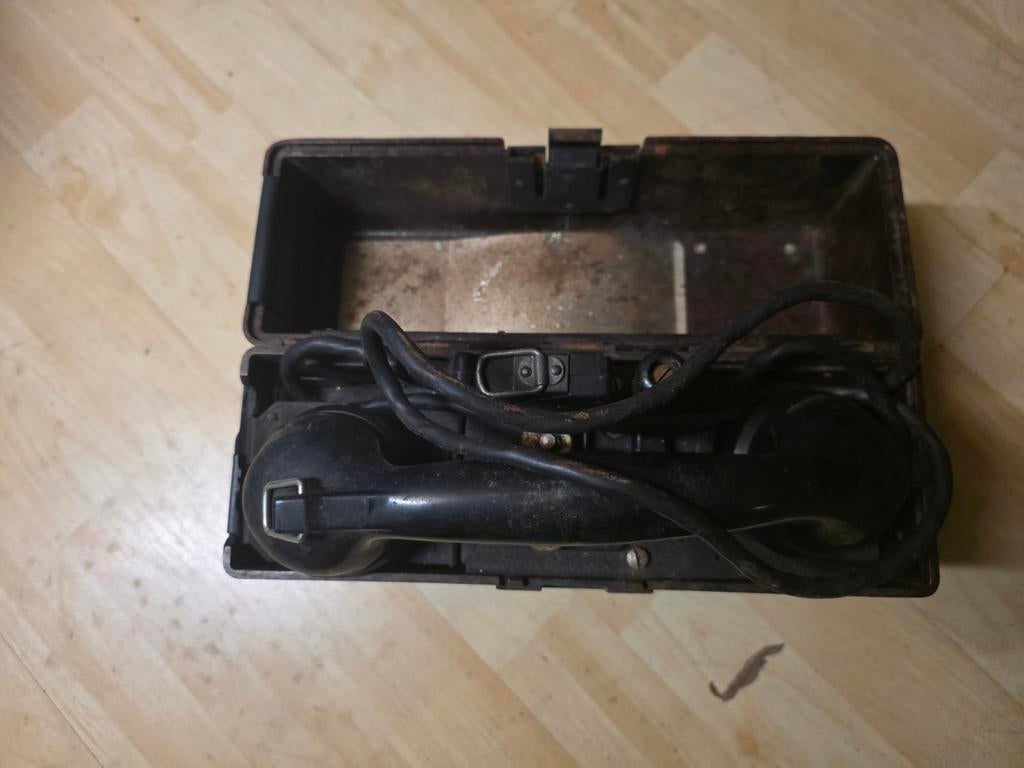 Duitse militaire veldtelefoon uit de Tweede Wereldoorlog, Verzamelen, Ophalen of Verzenden, Landmacht, Duitsland, Overige typen