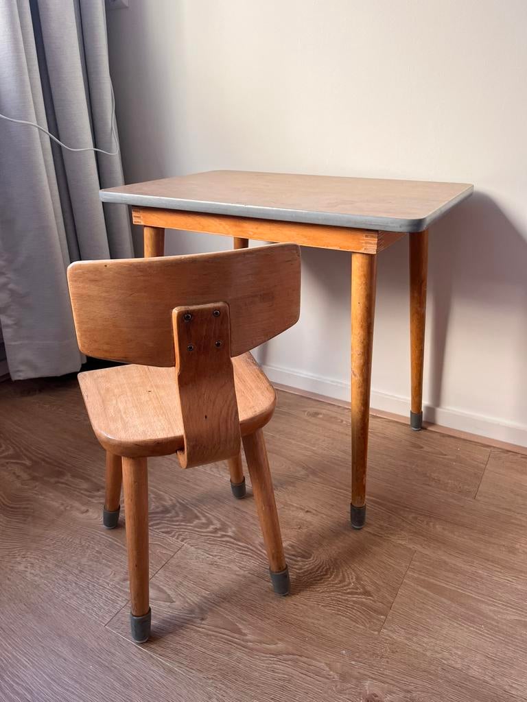 Vintage kleuterschool bureau en stoel, Ophalen, Gebruikt, Tafel(s) en Stoel(en)
