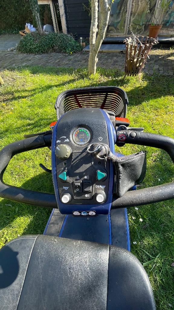 Robuuste en stabiele scootmobiel PRIDE, Ophalen, 36 t/m 45 km, 11 t/m 15 km/u, Gebruikt