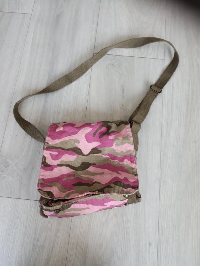 Kleine schoudertas circa 20*20*5 cm camouflage roze C&A, Ophalen, Zo goed als nieuw, Roze, Overige merken