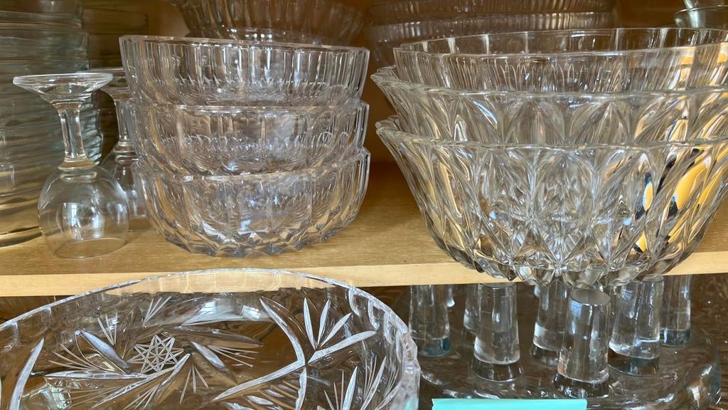 Veel vintage glas, kristallen schalen allerlei, Ophalen, Zo goed als nieuw, Rond, Glas