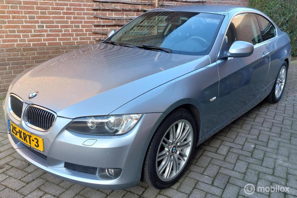 BMW 3-serie Coupé 325i High Executive ZEER MOOI! APK 11-4-2, Auto's, Gebruikt, 2996 cc, Handgeschakeld, 1600 kg