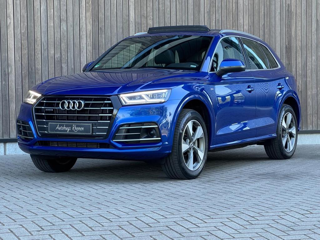 Audi Q5 55 TFSI e quattro S-Line / Pano / ACC / Dodehoek /, Automaat, Zwart, 4 cilinders, Blauw