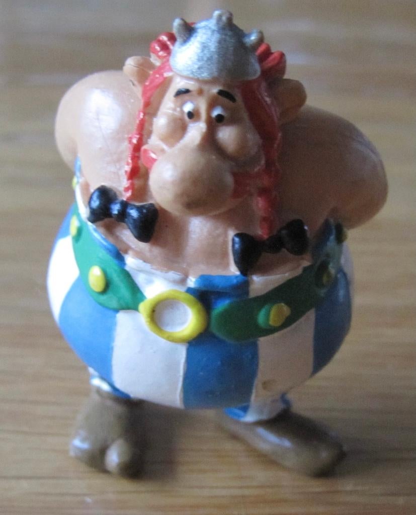 vier Asterix en Obelix poppetjes - Hoefnix en Idefix, Ophalen of Verzenden, Asterix en Obelix, Zo goed als nieuw, Beeldje of Figuurtje
