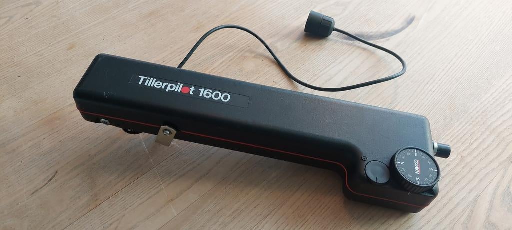 Navico Tillerpilot 1600 stuurautomaat, Watersport en Boten, Navigatiemiddelen en Scheepselektronica, Ophalen