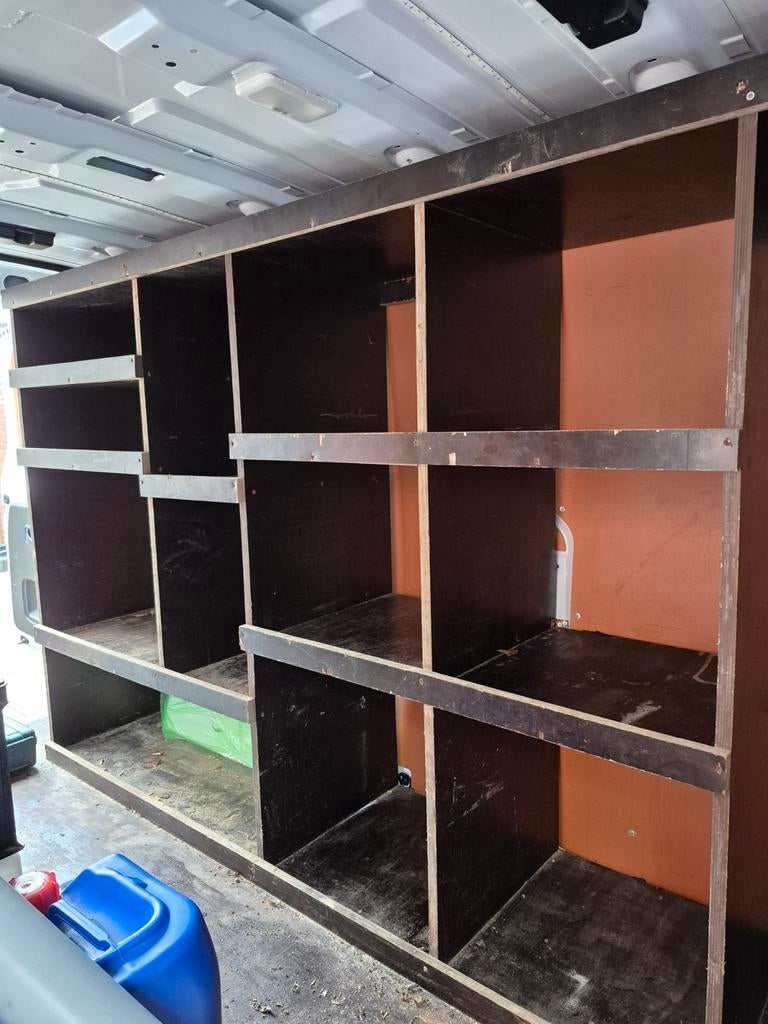 Inbouwkast Renault Trafic, Ophalen