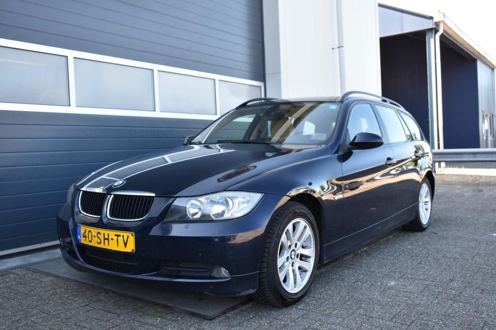 BMW 3-serie Touring 320d High Executive automaat Motor kapot, Automaat, Achterwielaandrijving, 4 cilinders, Blauw