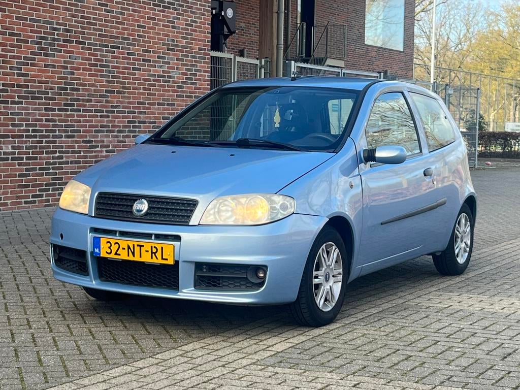 Fiat Punto 1.2 3DR AUT 2004 Blauw, Auto's, Fiat, 4 cilinders, Origineel Nederlands, Particulier, 1000 kg