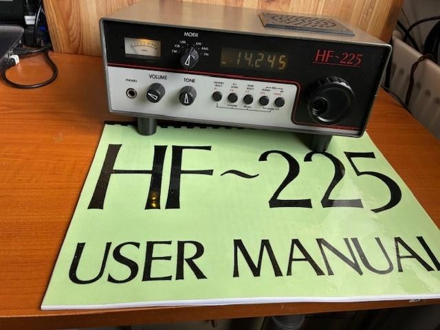 LOWE HF225 Communications ontvanger, Telecommunicatie, Zenders en Ontvangers, Ophalen of Verzenden, Zo goed als nieuw, Ontvanger