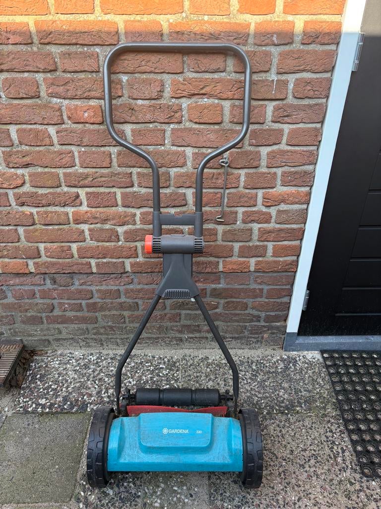 Gardena 330 grasmaaier / kooimesmaaier, Kooimesmaaier, Ophalen, Gebruikt, 30 t/m 39 cm