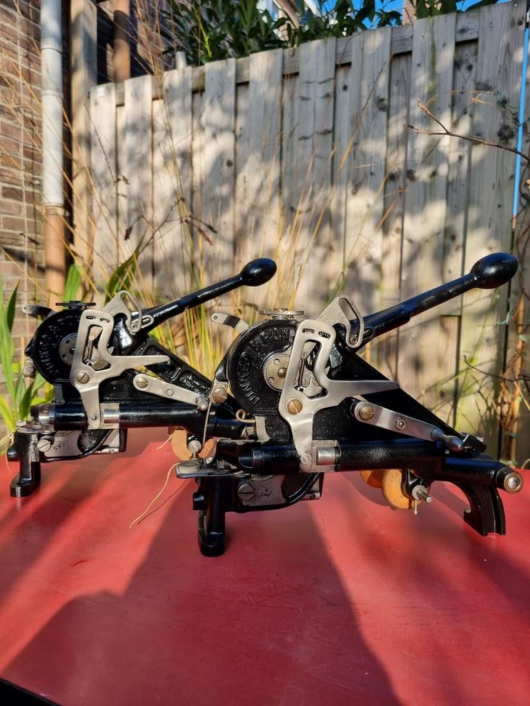 Junker & ruh SD28  twee stuks in één koop, Gebruikt, Naaimachine, Industrieel, Ophalen