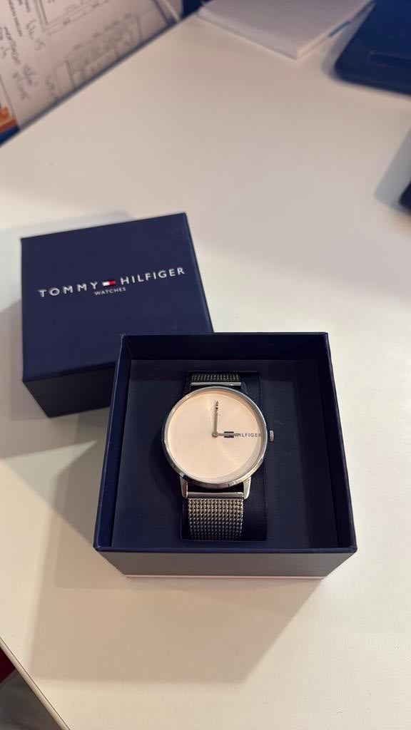 Tommy hilfiger horloge, Overige merken, Staal, Polshorloge, Ophalen of Verzenden