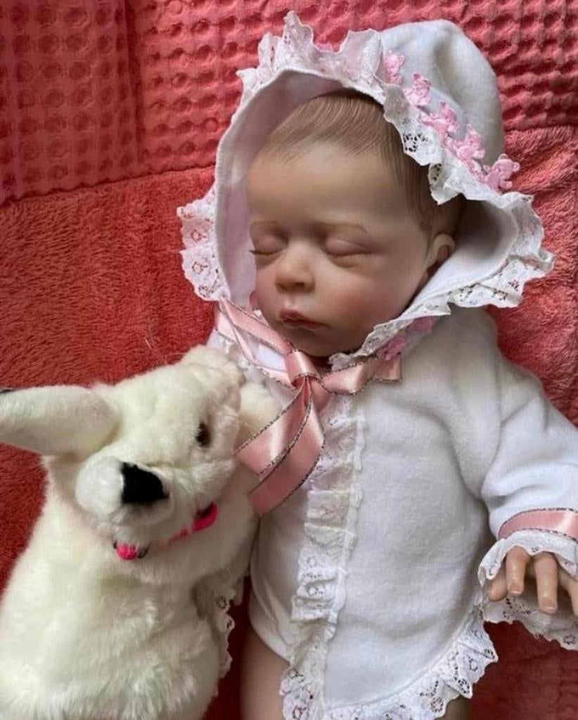 Schattig Reborn baby meisje, Verzamelen, Poppen, Verzenden, Zo goed als nieuw, Babypop, Levensecht of Reborn