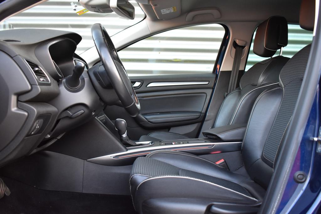 Renault Mégane Estate 1.5 Blue dCi Bose LED | HUD | Carplay, 1373 kg, Gebruikt, 4 cilinders, Met garantie (alle)