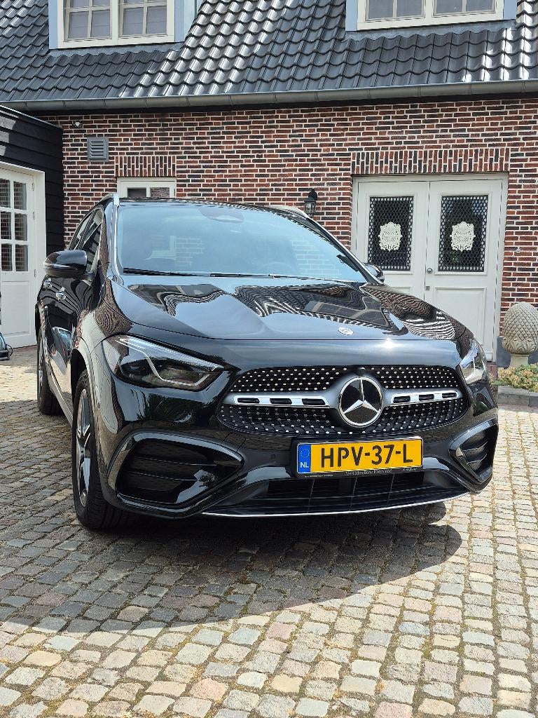 Mercedes GLA 250e AMG Line 70KM ELEKTRISCH| VOL OPTIES 2023, 1800 kg, Plug-in hybride, Dealer onderhouden, SUV of Terreinwagen