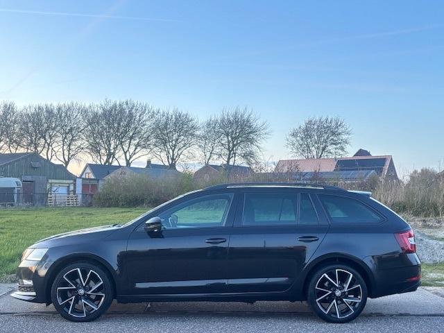 Skoda Octavia Combi 1.5 TSI Greentech Sport Business Automaa, Stof, 4 cilinders, 150 pk, Adaptive Cruise Control