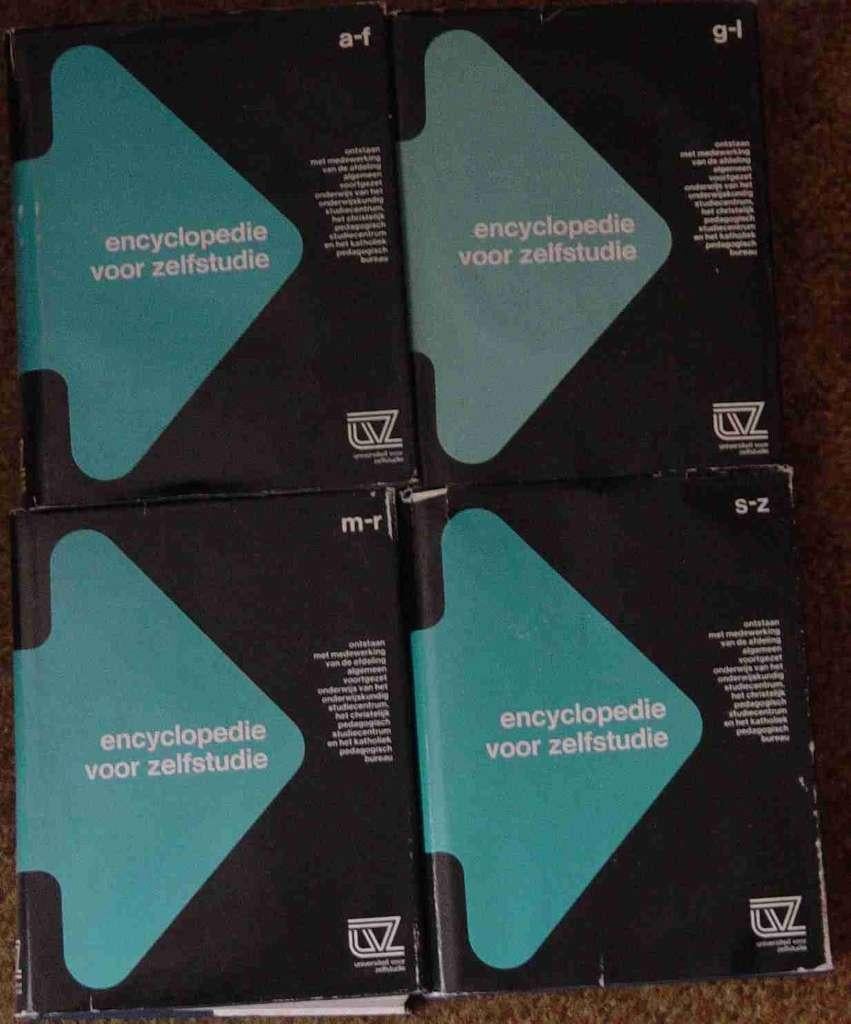 Mini-encyclopedie (4 delig) ca 600 pagina's per deel, Ophalen of Verzenden, Zo goed als nieuw, Algemeen