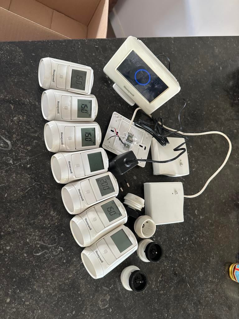 Honeywell Evohome set – 7x slimme zoneregeling, Ophalen of Verzenden, Slimme thermostaat, Gebruikt