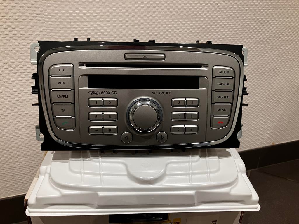 Ford radio 6000 CD nieuwstaat, Ophalen of Verzenden, Zo goed als nieuw