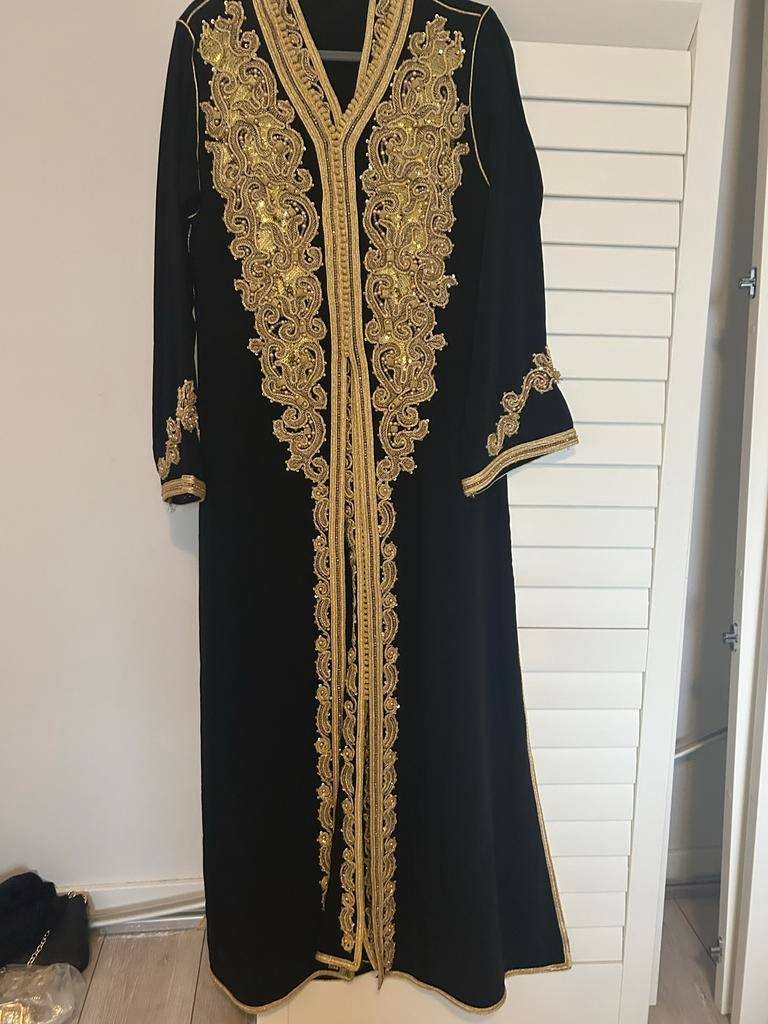 Nieuwe takchita zwart met goud, maat S/M, Overige typen, Zwart, Nieuw, Ophalen of Verzenden