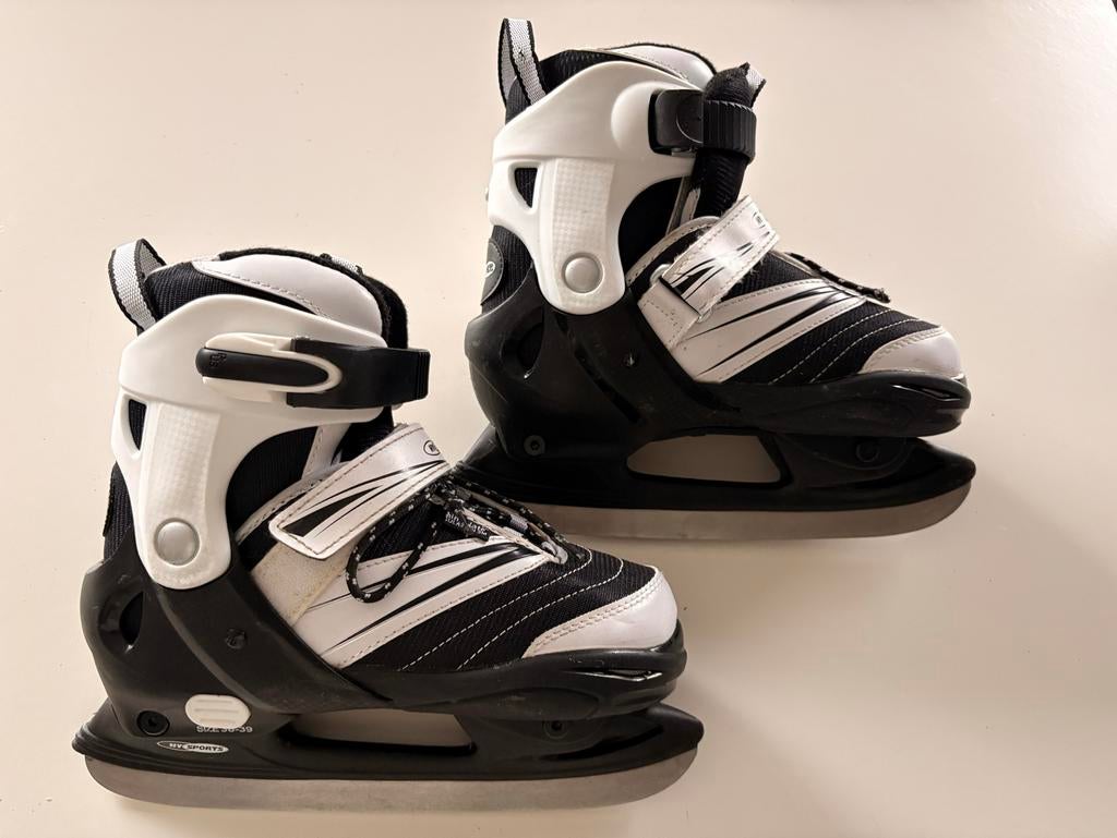 Zwarte en witte schaatsen, maat 36-39, Overige merken, Ophalen of Verzenden, Zo goed als nieuw, IJshockeyschaatsen