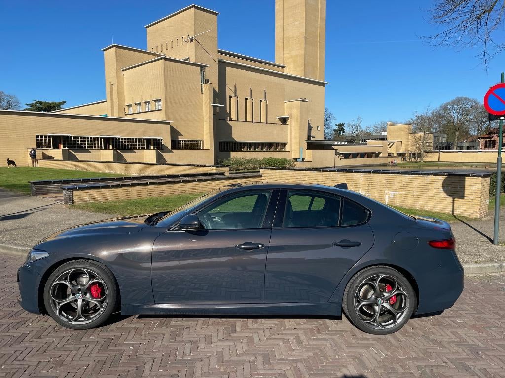 Alfa Romeo Giulia 2.0 Turbo 2019, Squadra, Veloce int/ext, Automaat, 745 kg, Achterwielaandrijving, 1995 cc