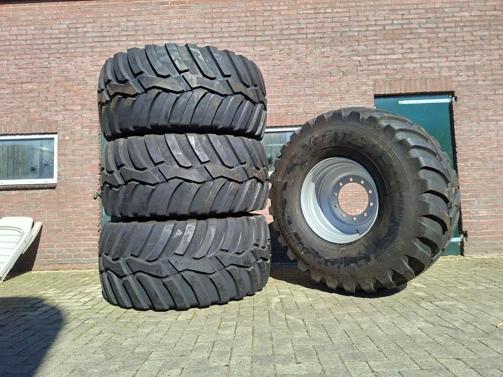 Vredestein Flotation trac 650/65R26.5 banden landbouw dumper, Ophalen