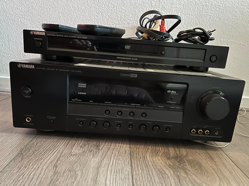 Yamaha versterker & Yamaha dvd speler, Overige merken, 70 watt of meer, Ophalen of Verzenden, Zo goed als nieuw