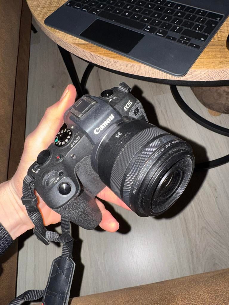 Canon EOS RP Full-Frame Systeemcamera met RF 24-105mm Lens, Spiegelreflex, Canon, Ophalen of Verzenden, Zo goed als nieuw