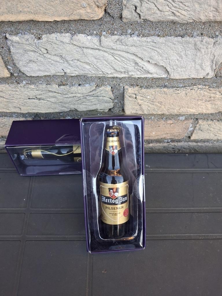 Decoratie hanger Hertog Jan Pilsener in Geschenkverpakking, Ophalen of Verzenden, Nieuw, Flesje(s), Hertog Jan
