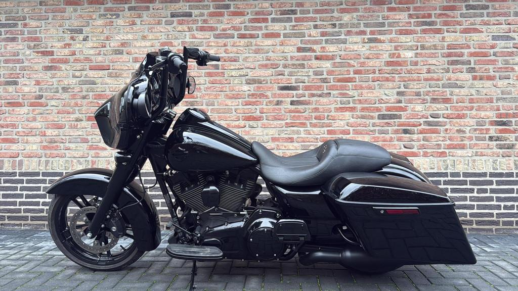 Harley Davidson 103 FLHX Streetglide Street Glide Black Out
