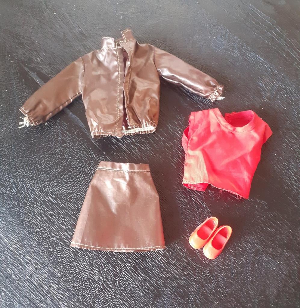 Sindy Metallic mover outfit jaren 80, Ophalen, Gebruikt, Kleertjes