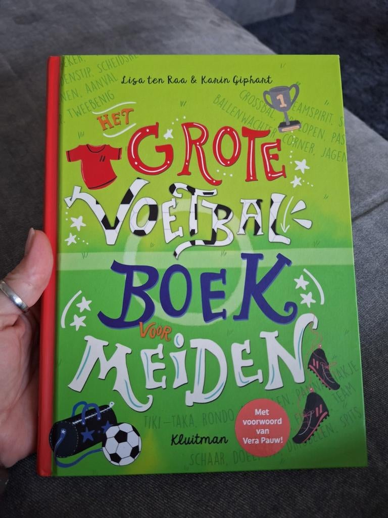 Het Grote Voetbalboek voor Meiden, Ophalen of Verzenden