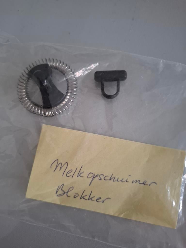 Nieuw Onderdeel melkopschuimer Blokker - veerringset, Ophalen of Verzenden, Gebruikt, Elektrische melkopschuimer