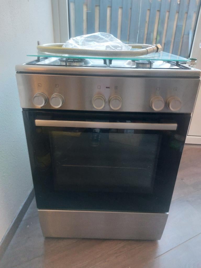 Bosch Gasfornuis, Ophalen, Gebruikt, 4 kookzones, Gas