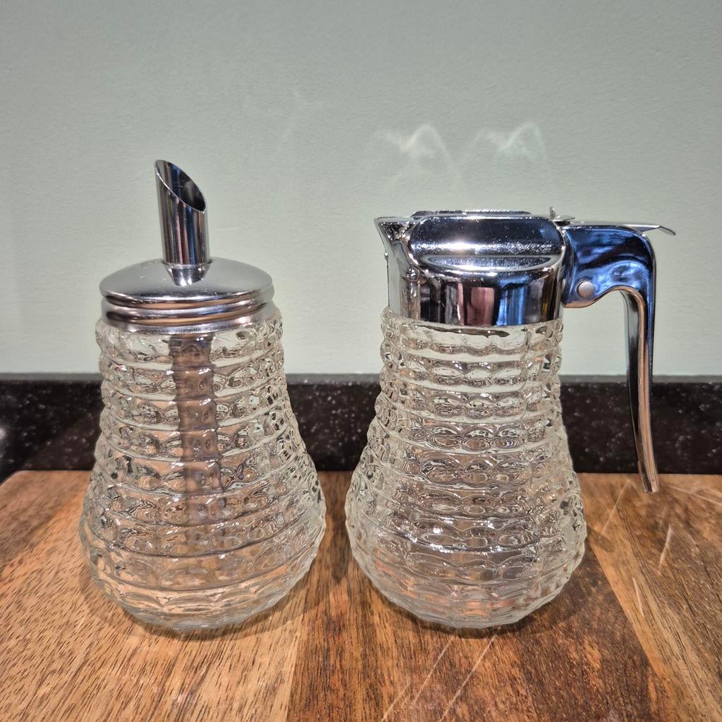 Vintage suikerstrooier en melkkan, Ophalen of Verzenden, Zo goed als nieuw