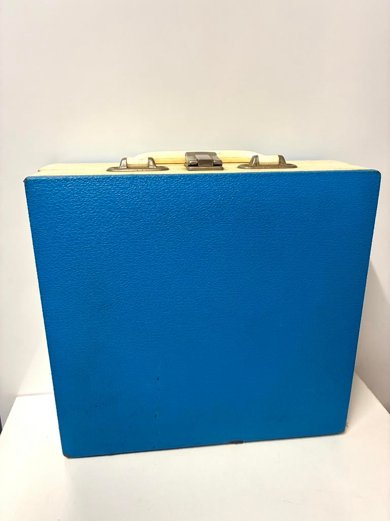 Prachtige blauwe vinyl single koffer, Ophalen of Verzenden, Zo goed als nieuw, Nederlandstalig