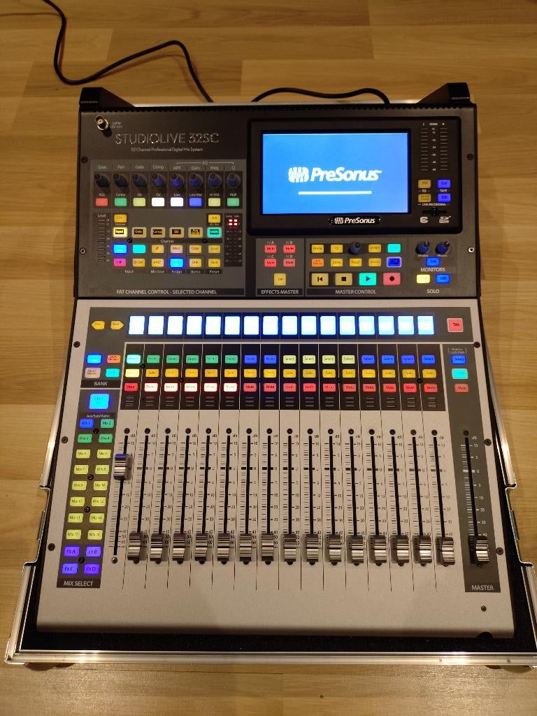 Presonus StudioLive 32SC met flightcase, Ophalen, Zo goed als nieuw, 20 kanalen of meer, Microfooningang