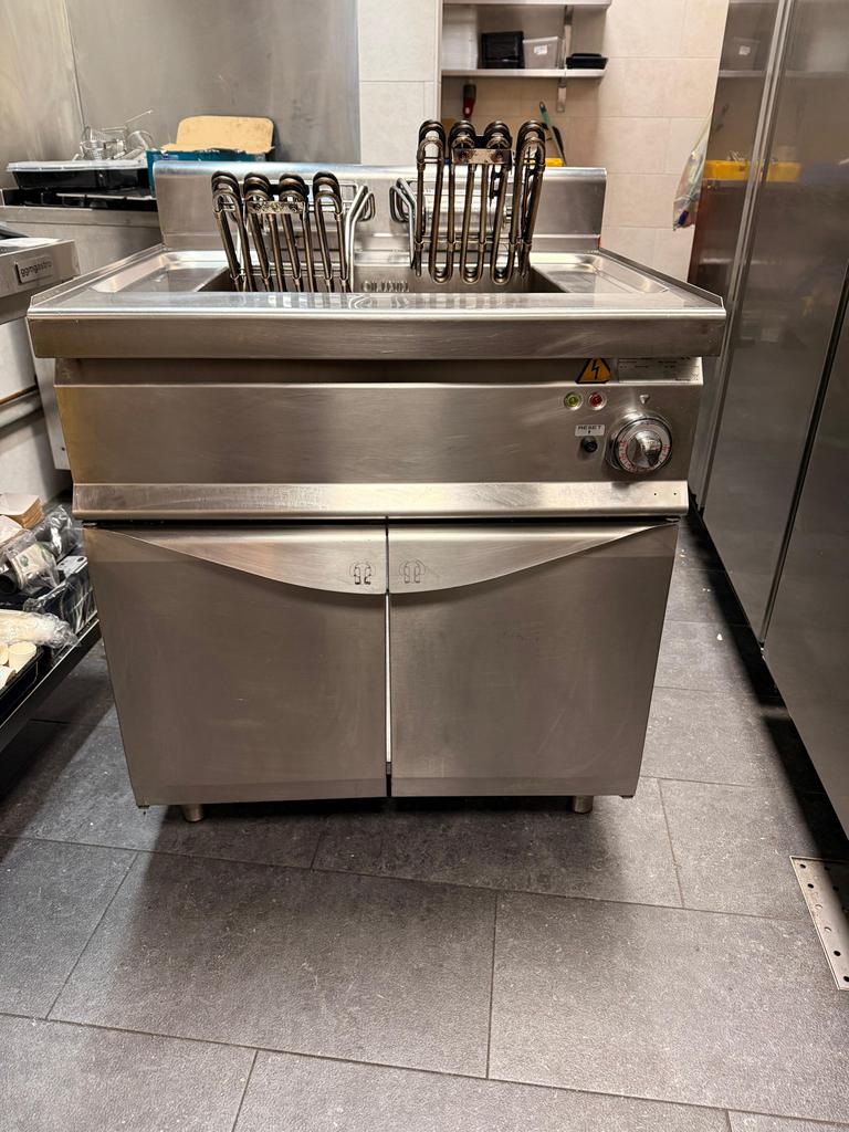 Horeca Friteuse met twee manden, Ophalen, Gebruikt, Fornuis, Frituur en Grillen