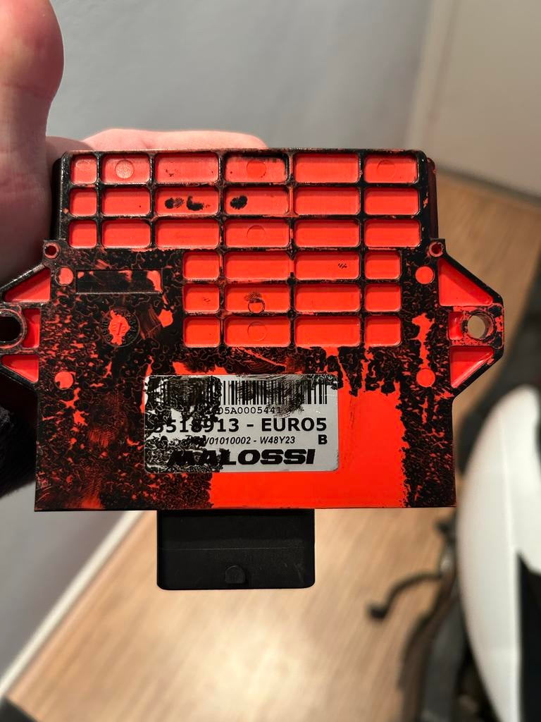 Malossi Ecu iget euro 5 v3, Fietsen en Brommers, Brommeronderdelen | Scooters, Ophalen of Verzenden, Zo goed als nieuw, Overige typen