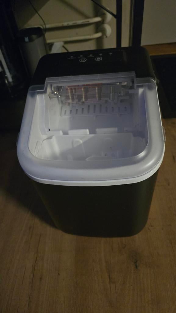 Ijsblokjes machine, Witgoed en Apparatuur, IJsmachines, Ophalen of Verzenden, Zo goed als nieuw