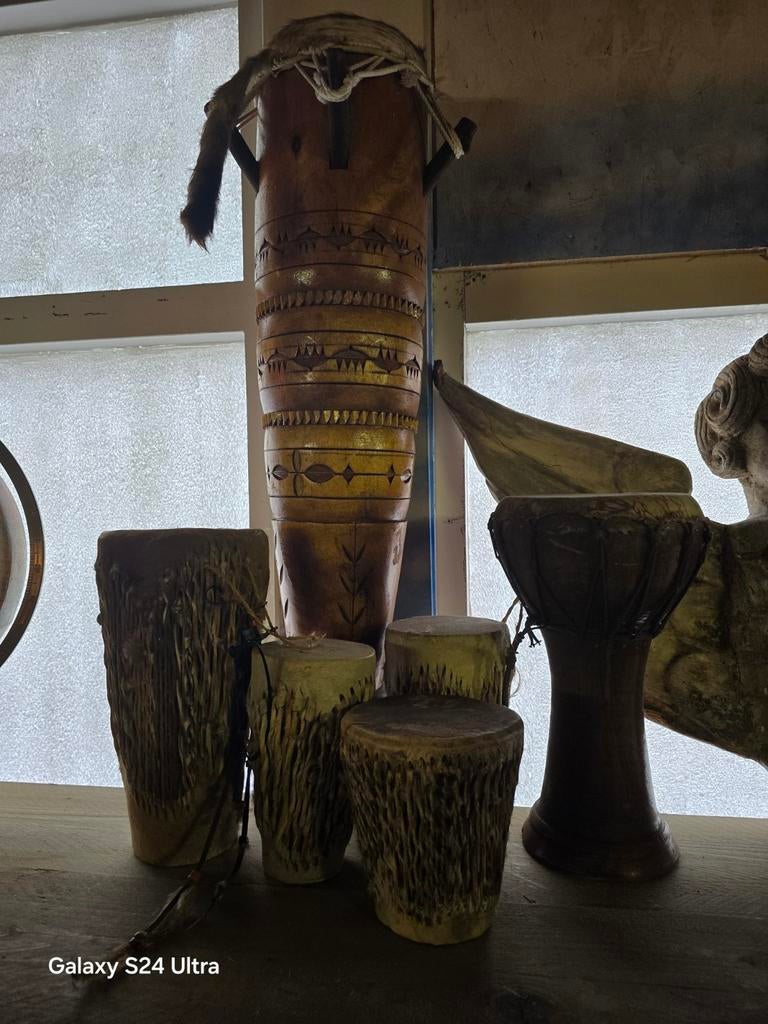 West-Afrikaanse trommels, Ophalen