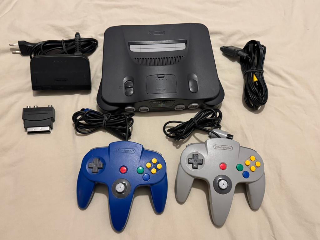 Nintendo 64 + 2 controllers + kabels (werkend), Ophalen of Verzenden, Zo goed als nieuw, Met 2 controllers