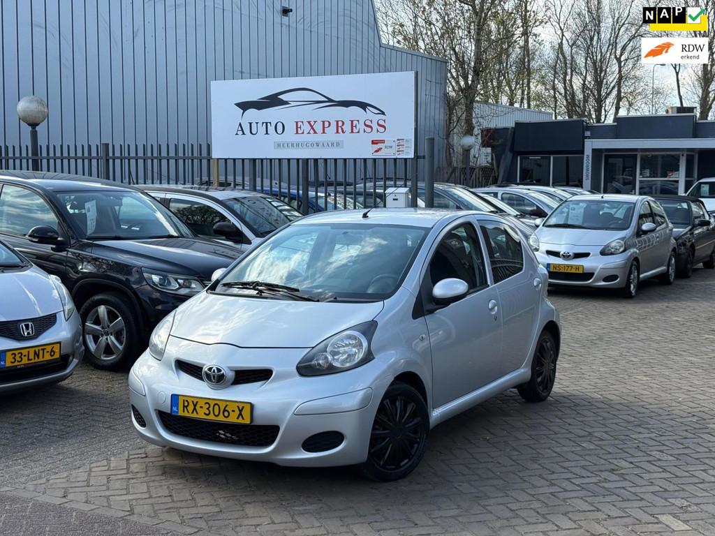 Toyota Aygo 1.0-12V Xcentric/Airco/Navigatie/2E Eigenaar/Nie, Auto's, Gebruikt, 4 stoelen, 68 pk, Bedrijf