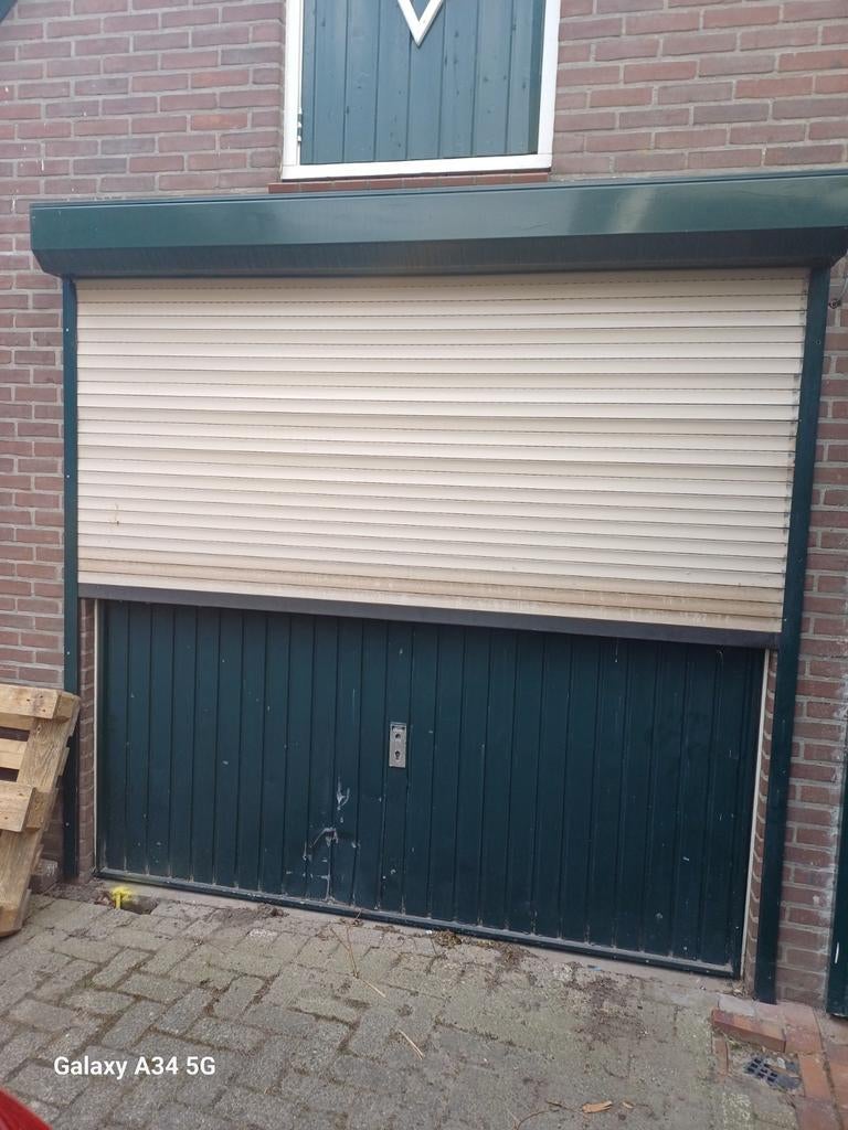 Garagedeur met rolluik en elektrische bediening, Ophalen, Gebruikt, Overige kleuren, 150 tot 200 cm