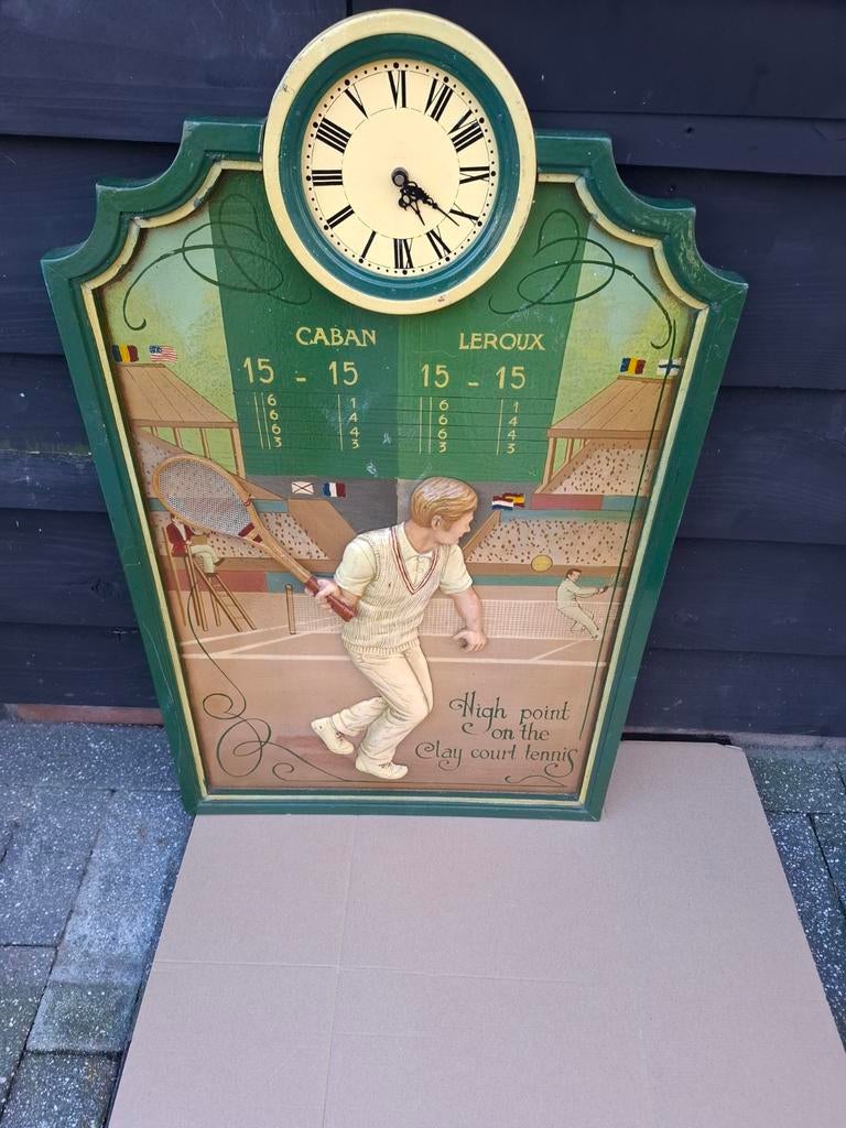 Vintage Tennis Scorebord Klok - 'High Point on the Clay', Antiek en Kunst, Antiek | Klokken, Ophalen of Verzenden
