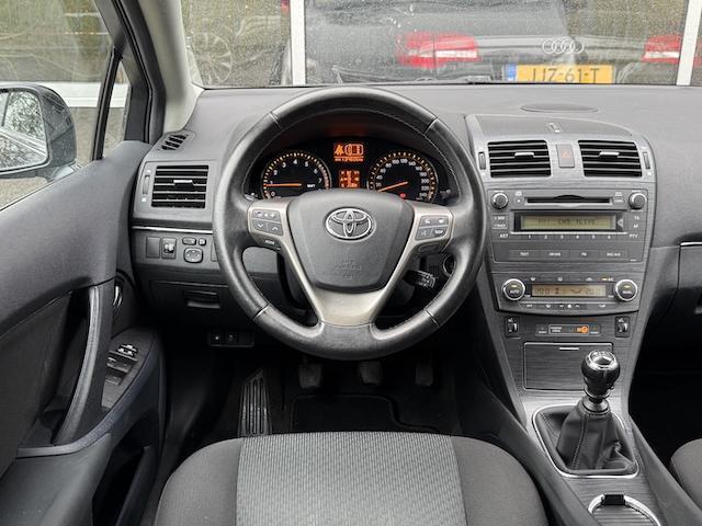 Toyota Avensis Wagon 2.0 VVTi Dynamic 153pk|Clima|Cruise|1e, Voorwielaandrijving, 4 cilinders, Zwart, Handgeschakeld