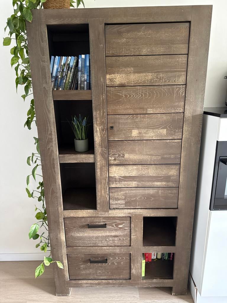 Henders & Hazel kast, Ophalen, Gebruikt